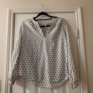 Anne Taylor Weekend - Lightweight White Patterned V-Neck Blouse - Women